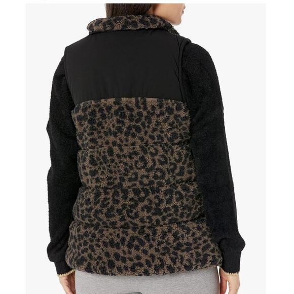 P.J. Salvage Live Life Cozy Sherpa Animal Print Puffer Vest Cocoa Size M NWT - Picture 2 of 9